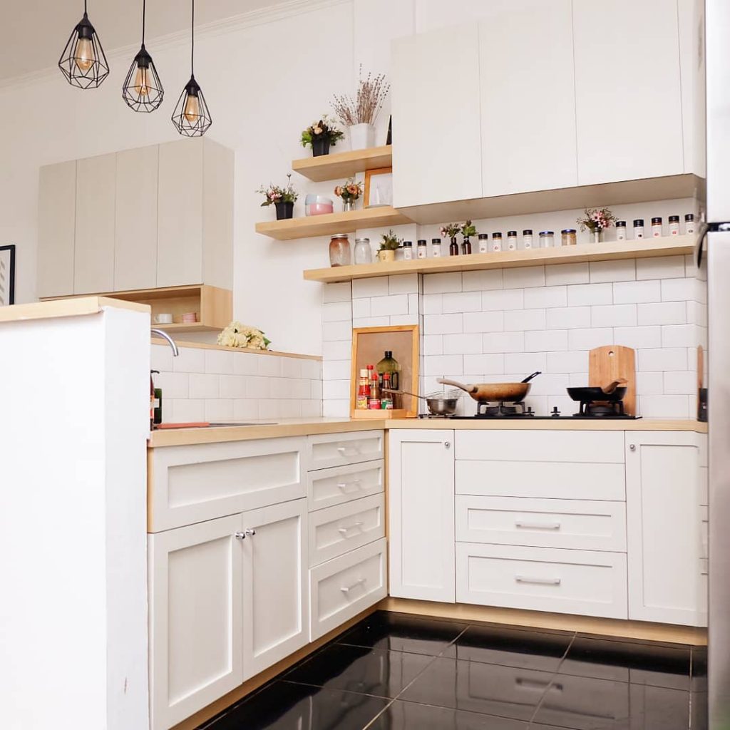 Desain Interior Dapur Minimalis Bergaya Scandinavian Dominan Putih