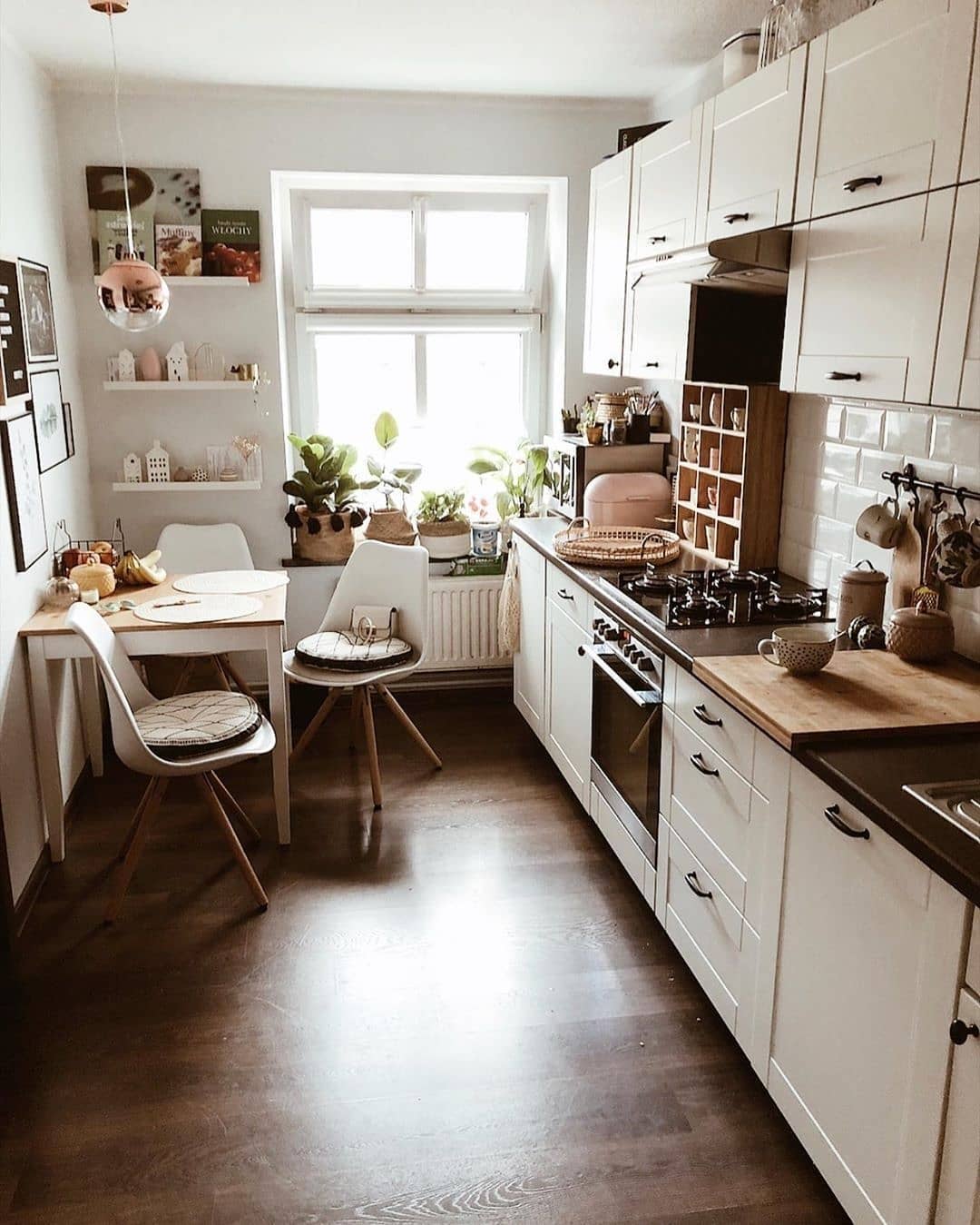 Desain Interior Dapur Minimalis Dengan Sentuhan Boho Chic Dan Perabotan Yang Terkesan Vintage Inspirasi Desain Rumah Terkini