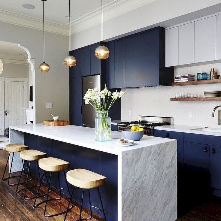 Desain Inspirasi Dapur Minimalis Perpaduan Biru, Putih, dan Marmer ...